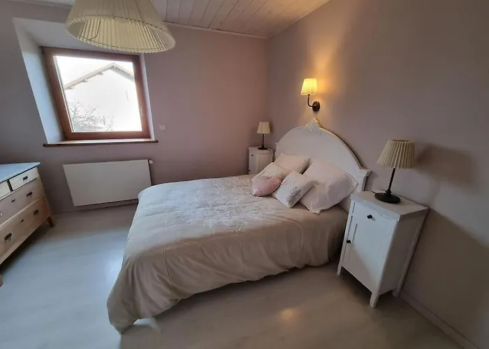 Logement Dans Maison + Exterieur